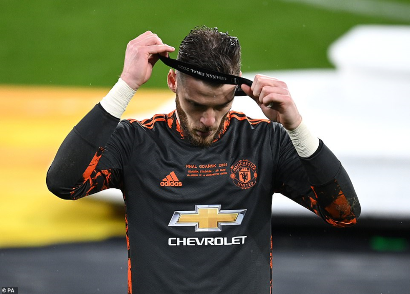 Bỏ Henderson chọn De Gea, Solsa bị fan M.U ‘tế sống’