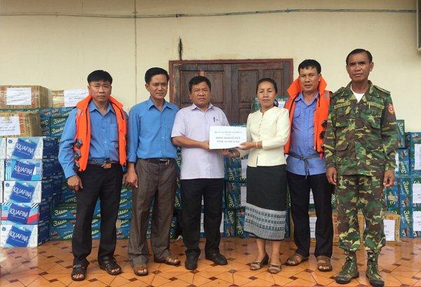 Bộ Quốc phòng điều gần 1.000 chiến sỹ sang Lào ứng cứu vụ vỡ đập