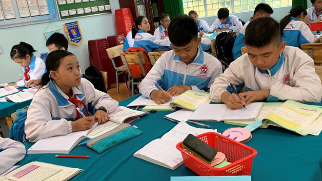 Bộ trưởng GD-ĐT: Cắt giảm những nội dung không cần thiết trong chương trình