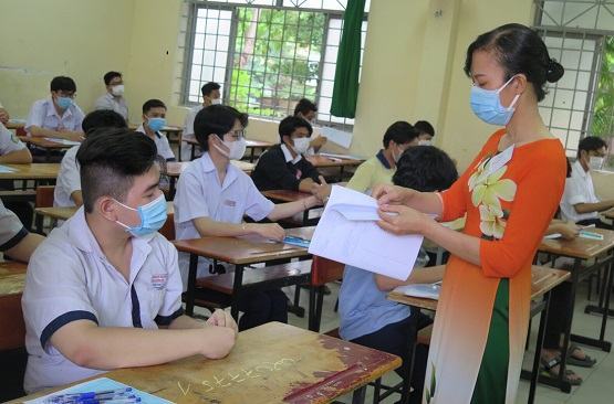 Điểm sàn xét tuyển khối ngành sư phạm từ 17-19, sức khỏe từ 19-22