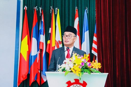 Hợp tác bồi dưỡng quản lý giáo dục