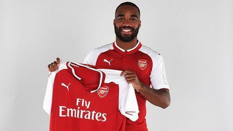 Bom tấn Lacazette: “Arsenal chơi thứ bóng đá tuyệt nhất nước Anh”