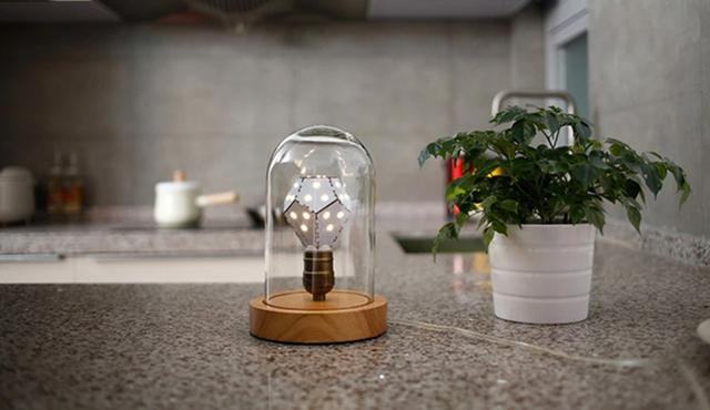 Bóng đèn Nanoleaf còn có thể điều chỉnh cường độ ánh sáng mà không cần sử dụng phần mềm hay phụ kiện gì cả.