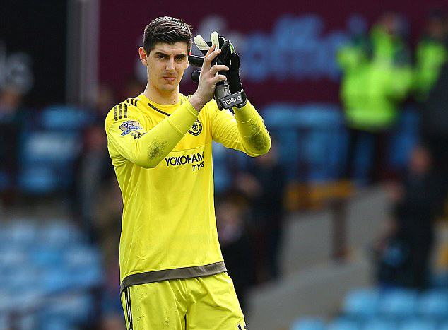 Bóng gió ra đi, Courtois bị “trảm” không thương tiếc
