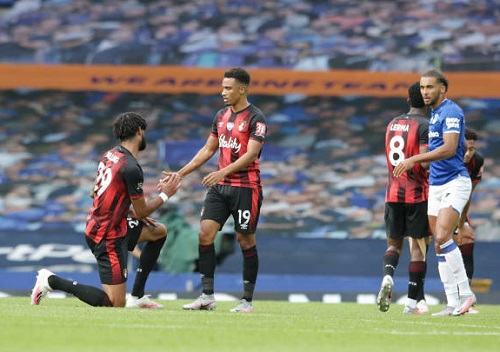 Bournemouth chia tay Premier League trong nước mắt