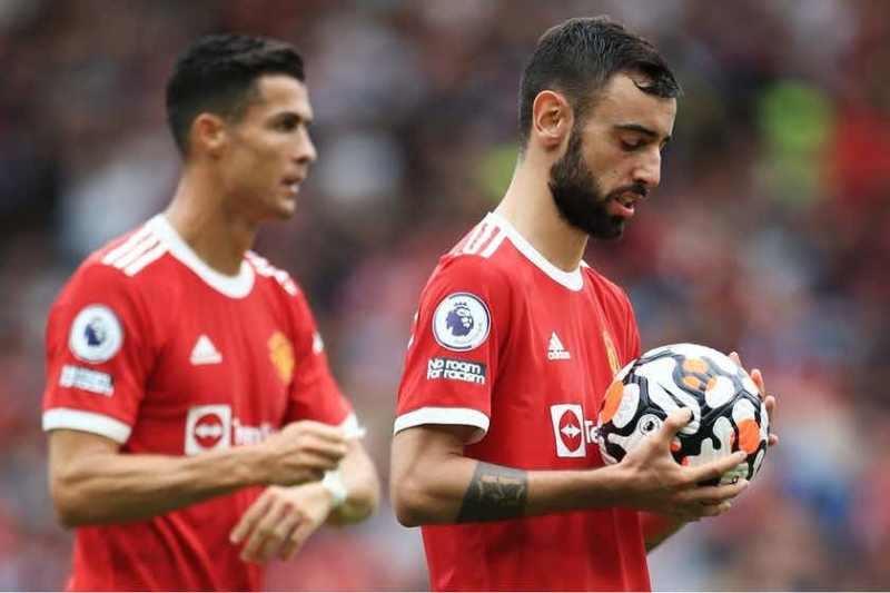 Bruno Fernandes muốn rời MU, đã liên hệ Barca