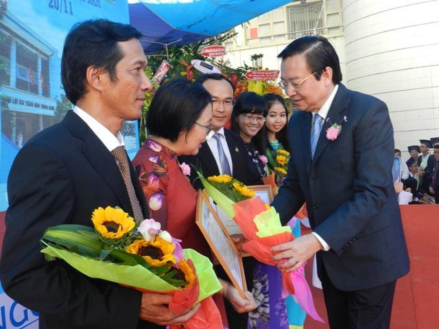 Trường THPT Bùi Thị Xuân: 60 năm với sứ mệnh “trồng người”