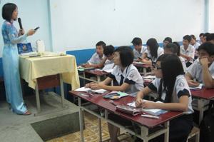 Bục giảng và những tình huống không dễ bỏ qua: Chủ mưu là ai?