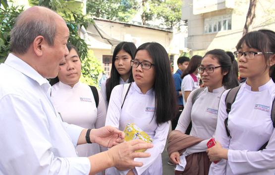 Mở rộng cơ hội, thêm nhiều băn khoăn