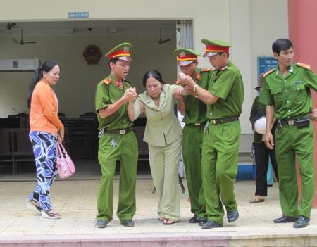 Buôn người làm gái mại dâm: Tòa xử quá nhẹ!