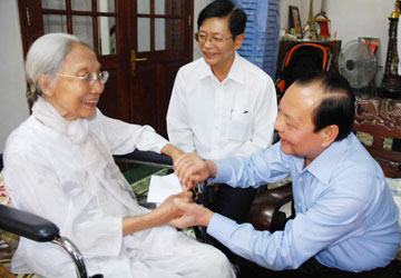 Cả nước long trọng kỷ niệm ngày Thương binh Liệt sĩ