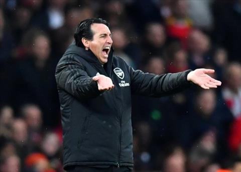 Các ngôi sao của Arsenal chung tay đẩy Emery khỏi Emirates