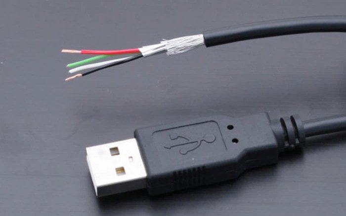 Các nhà nghiên cứu dùng nhựa polymer thay thế sợi đồng bên trong cáp USB, giúp tăng tốc độ lên nhiều lần