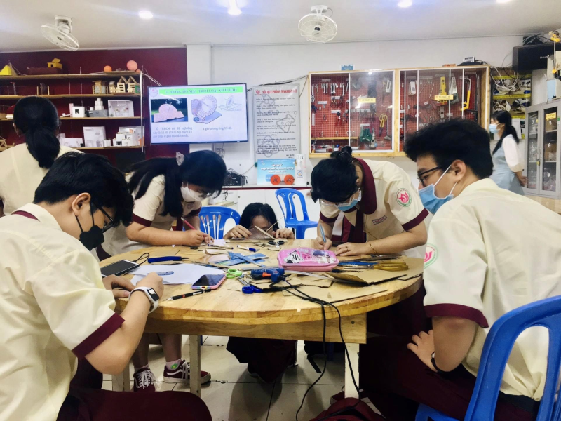 Các trường THPT tại TPHCM cho rằng Bộ GD-ĐT cần sớm công bố chuẩn đầu ra Chương trình mới để nhà trường, học sinh có sự chủ động 