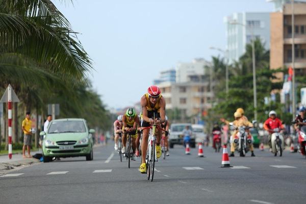 Nước tăng lực Number 1 đồng hành cùng Ironman 2016