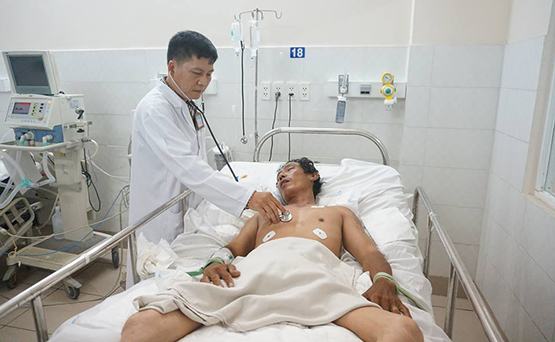 Cứu sống 2 nạn nhân tự sát do thua độ World Cup