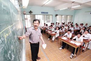 Cần chú trọng dạy ngoại ngữ trong nhà trường