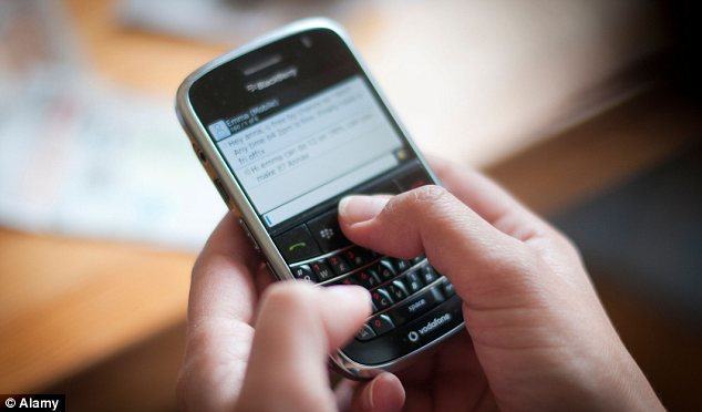 Cắn răng mất 15.000 đồng để biết kết quả thi sớm