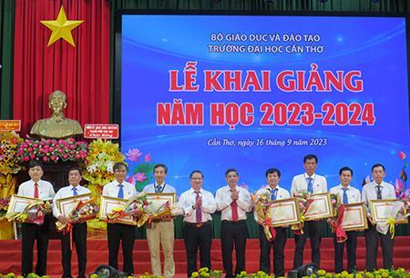 Trường Đại học Cần Thơ: Phấn đấu phát triển thành trường đạt chuẩn quốc tế