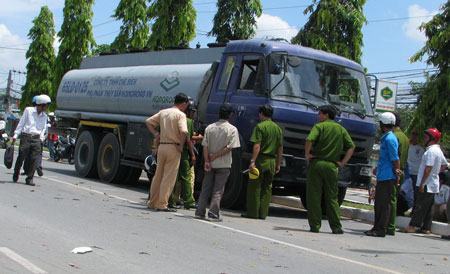 Cần Thơ: Một người đàn ông chết thương tâm dưới bánh xe bồn