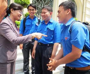 Cần “thuốc kháng viêm” cho giới trẻ