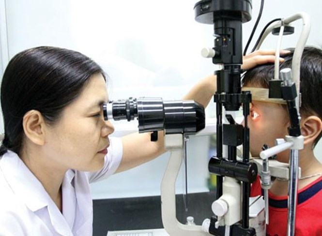 Nhiều người bị đau mắt đỏ khi bệnh vào mùa dịch /// Ảnh: Ngọc Thắng