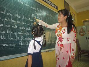 Cần xem văn mẫu như là công cụ hỗ trợ