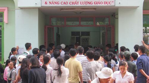 Căng thẳng “heo vàng” đi học