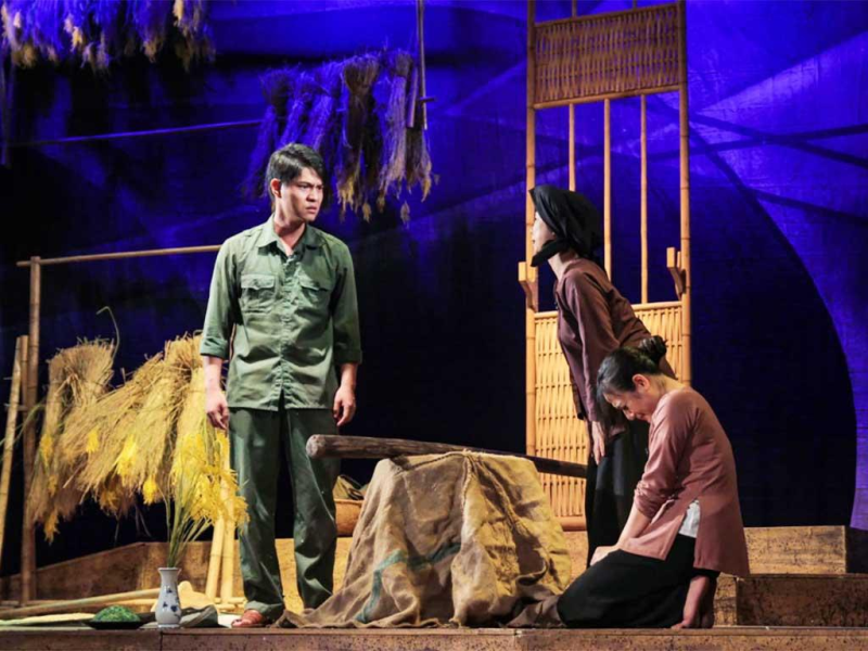 Cảnh bạo lực gia đình nào sẽ bị hạn chế trên phim, kịch, truyền hình?