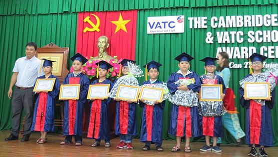 Năm 2018, VATC dành trên 700 triệu đồng học bổng cho học viên