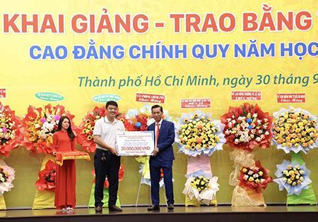 Trường cao đẳng “chi” 15 tỷ đồng xây dựng quỹ tín dụng sinh viên