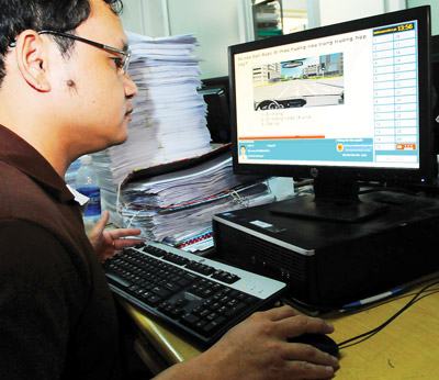 Cấp giấy phép lái xe theo chương trình mới, khó mà… dễ