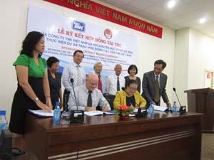 Cấp học bổng khuyến tài cho 190 sinh viên