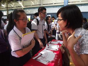 Cập nhật thông tin, “chạm tay” vào nghề