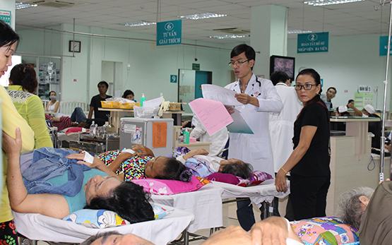 Lễ 30-4, 1-5: Các bệnh viện quá tải bệnh nhân cấp cứu