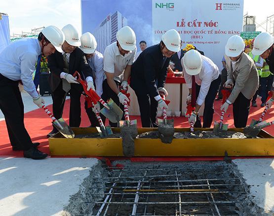 Cất nóc tòa nhà 25 tầng Trường ĐH Quốc tế Hồng Bàng