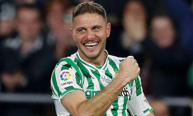 Cầu thủ 38 tuổi lập kỷ lục hat-trick tại La Liga