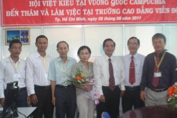 CĐ Viễn Đông: nhận 8 học sinh Campuchia