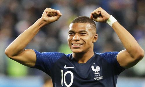 CĐV Real muốn Mbappe về thay Ronaldo, đánh giá thấp Neymar