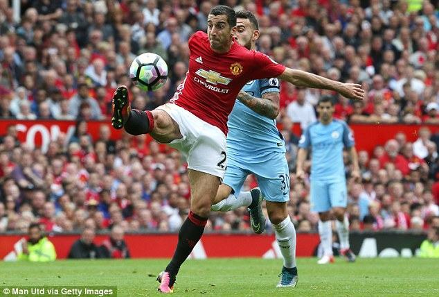 Chăm chỉ và bất hạnh như… Mkhitaryan