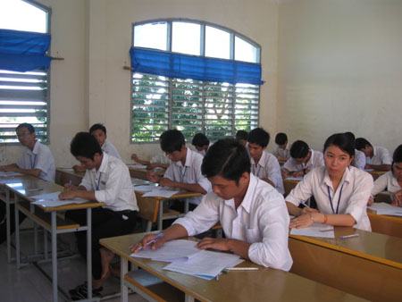 Chấm thi tốt nghiệp THPT: Có bài thi Văn 9,5 điểm