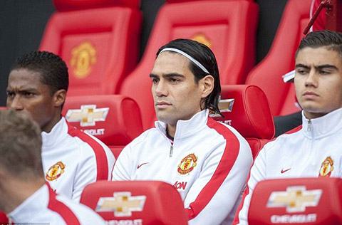 Chán cảnh dự bị, “Mãnh hổ” Falcao doạ sẽ rời MU