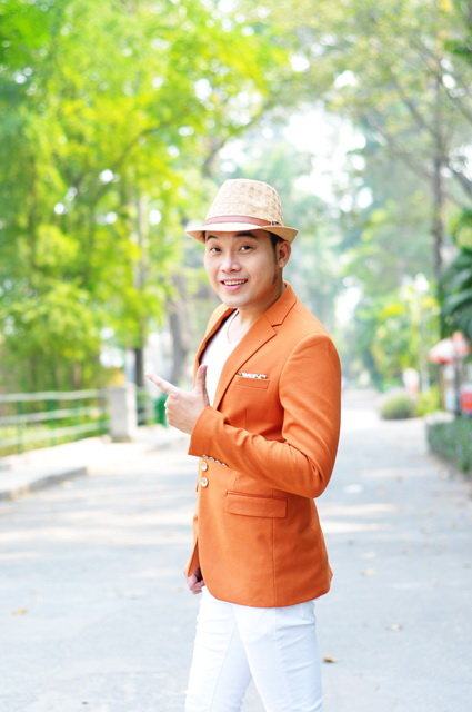 Chàng bán phở hát hai giọng nam/nữ làm liveshow