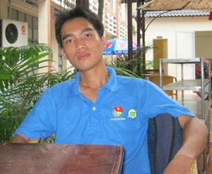 Chàng sinh viên nghèo xây nhà chống bão