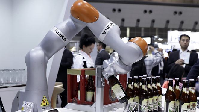 Doanh nghiệp Trung Quốc Midea mua Công ty Kuka của Đức với giá 4,5 tỉ euro  /// Bloomberg