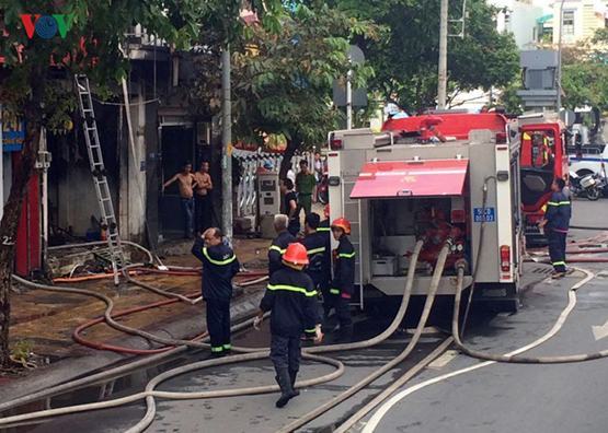 Cháy nhà, 3 người tử vong và bỏng nặng