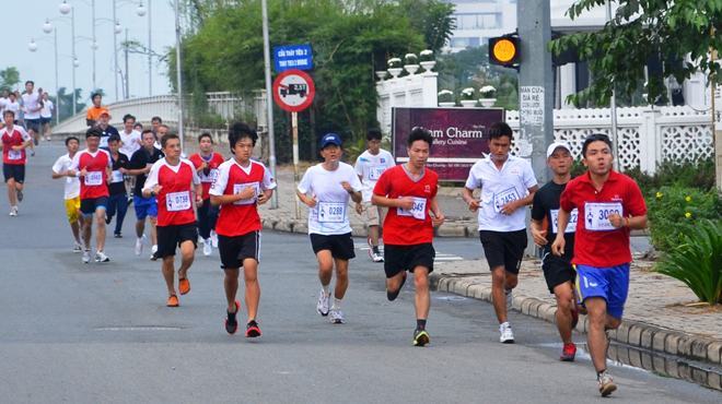 Chạy bộ gây quỹ từ thiện
