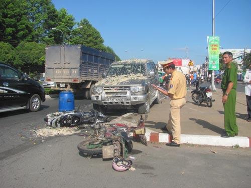 Chạy ngược chiều, ô tô tông chết người