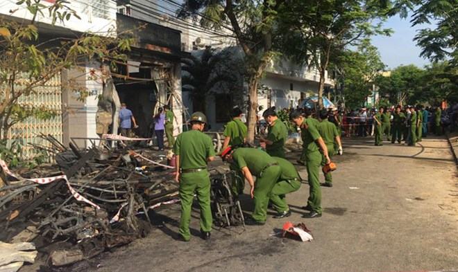 Cháy nhà trong đêm, 3 người chết