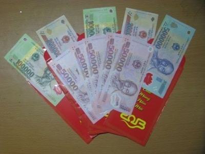 Cháy túi vì tiệc tùng thâu đêm